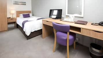 Standard Single Room, Ensuite | Seterika/papan seterika, Wi-fi percuma, cadar katil