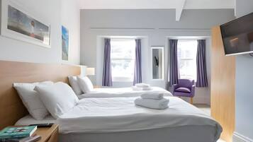 Standard Twin Room, Ensuite, Sea View | Iron/ironing board, free WiFi, bed sheets