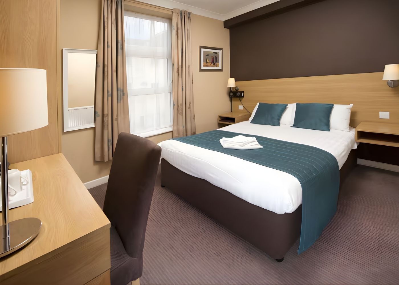 Iron/ironing board, free WiFi, bed sheets