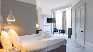 Chambre Double Supérieure, salle de bains attenante | Fer et planche à repasser, Wi-Fi gratuit, draps fournis