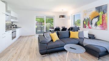 Familie appartement, 2 slaapkamers, aan het strand (Klopeiner See, excl. 90€ cleaning fee) | Dineren in de kamer