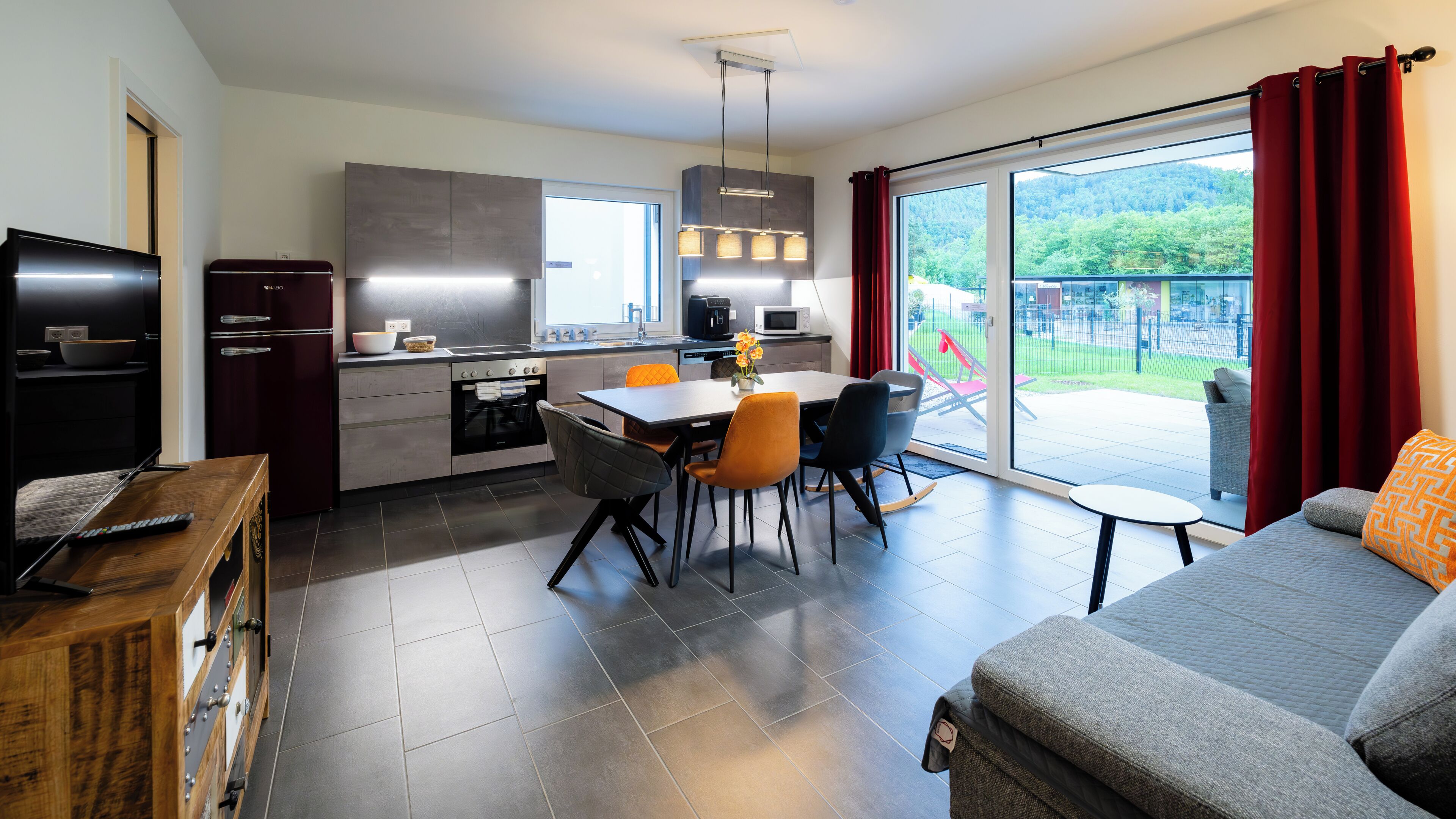 Family Apartment, 2 Bedrooms, Non Smoking, Balcony | Living area