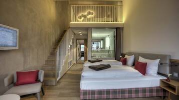 Family Room | In-room safe, desk, soundproofing, iron/ironing board