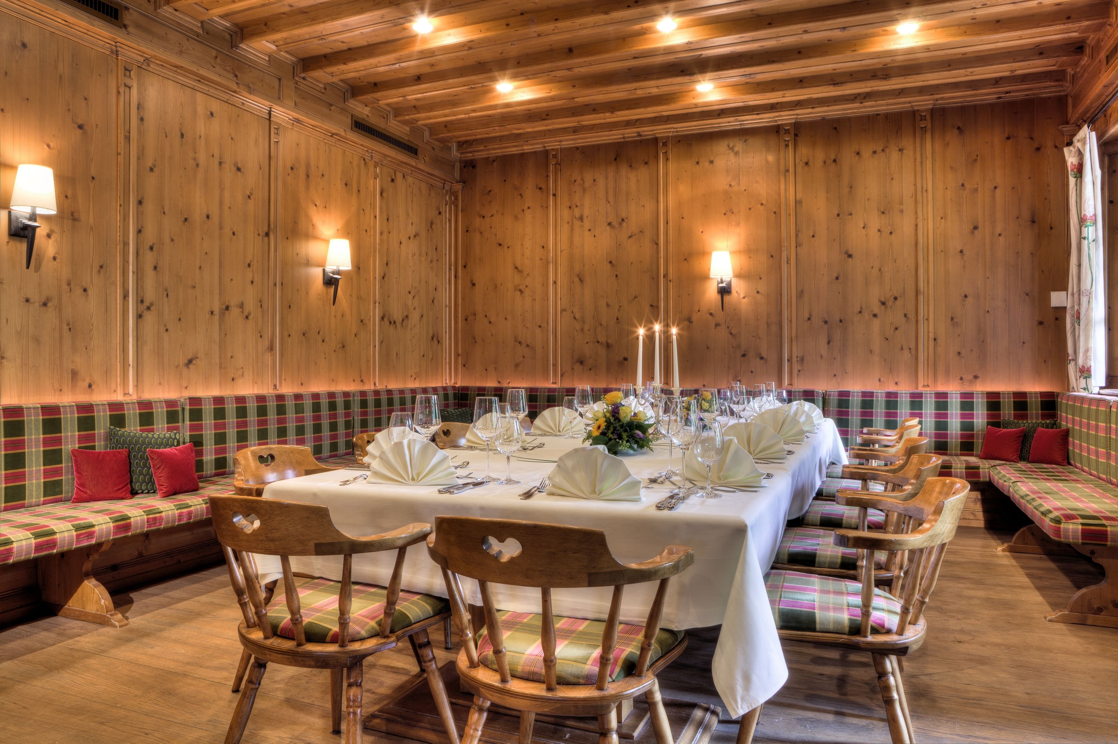 breakfast, lunch, dinner served; regional cuisine, al fresco dining