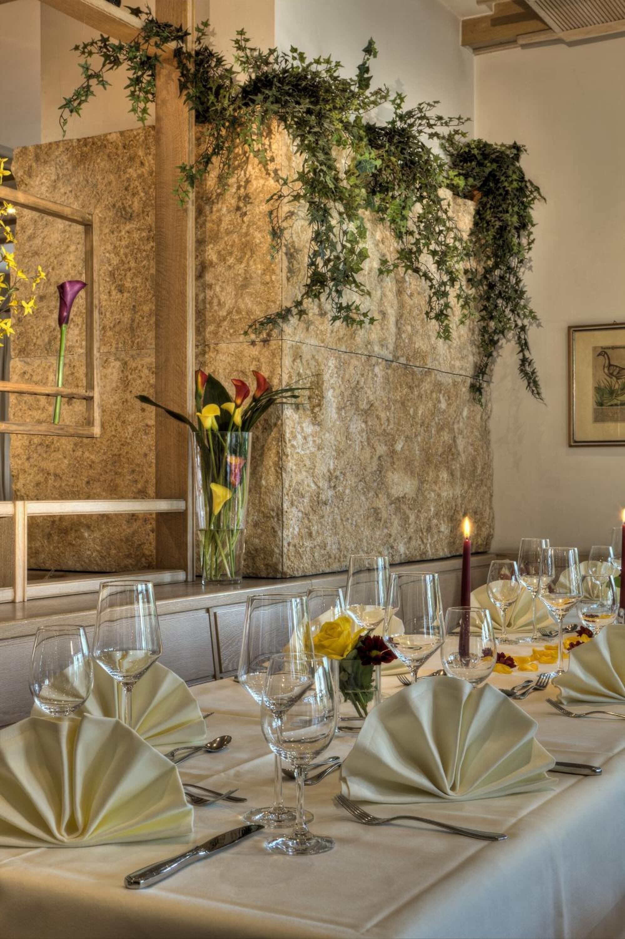 breakfast, lunch, dinner served; regional cuisine, al fresco dining