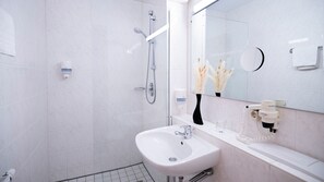 Single Room | Bathroom