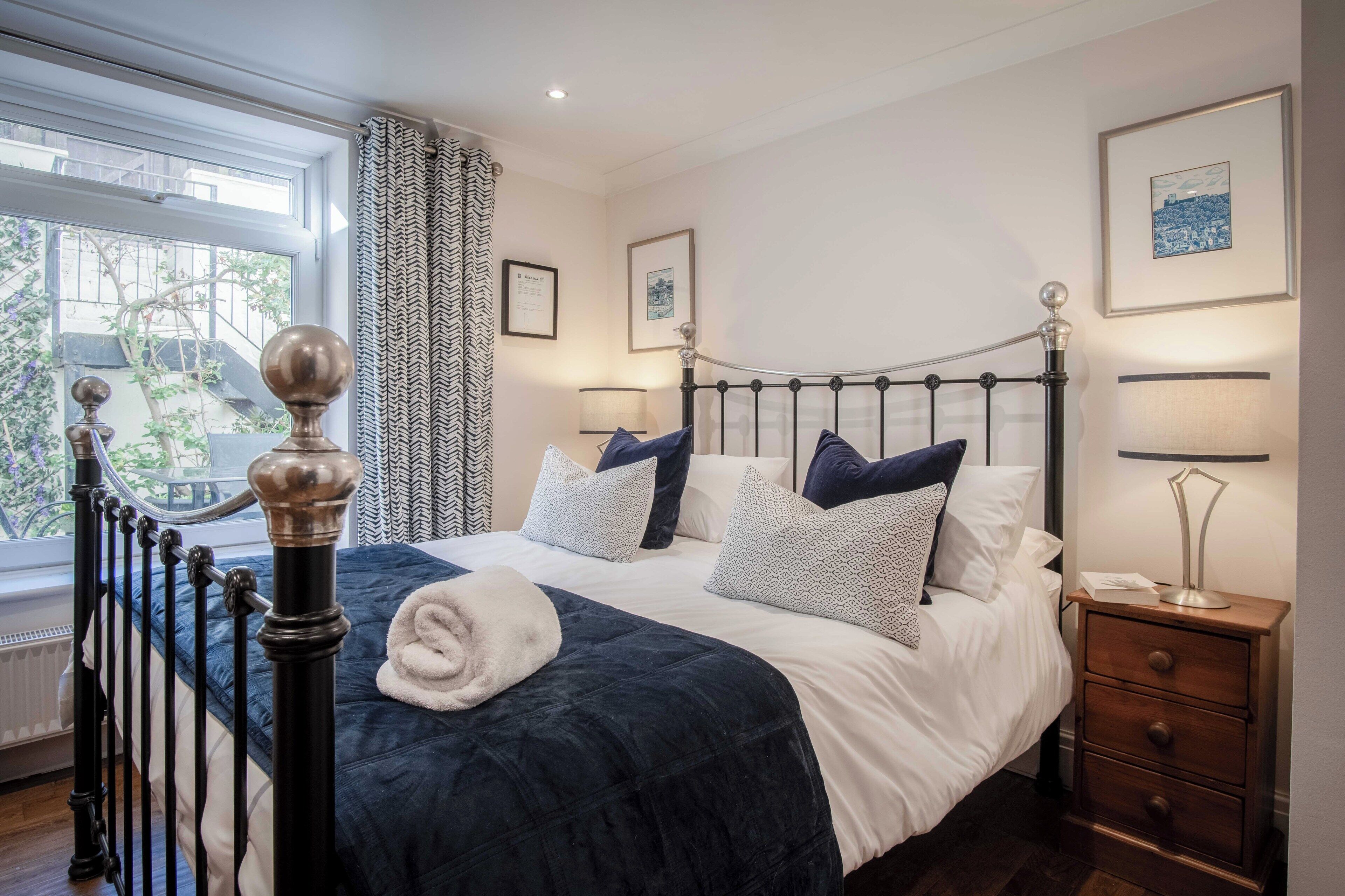 Apartment, Ensuite (2 Bedroom Courtyard) | Hypo-allergenic bedding, individually decorated, individually furnished