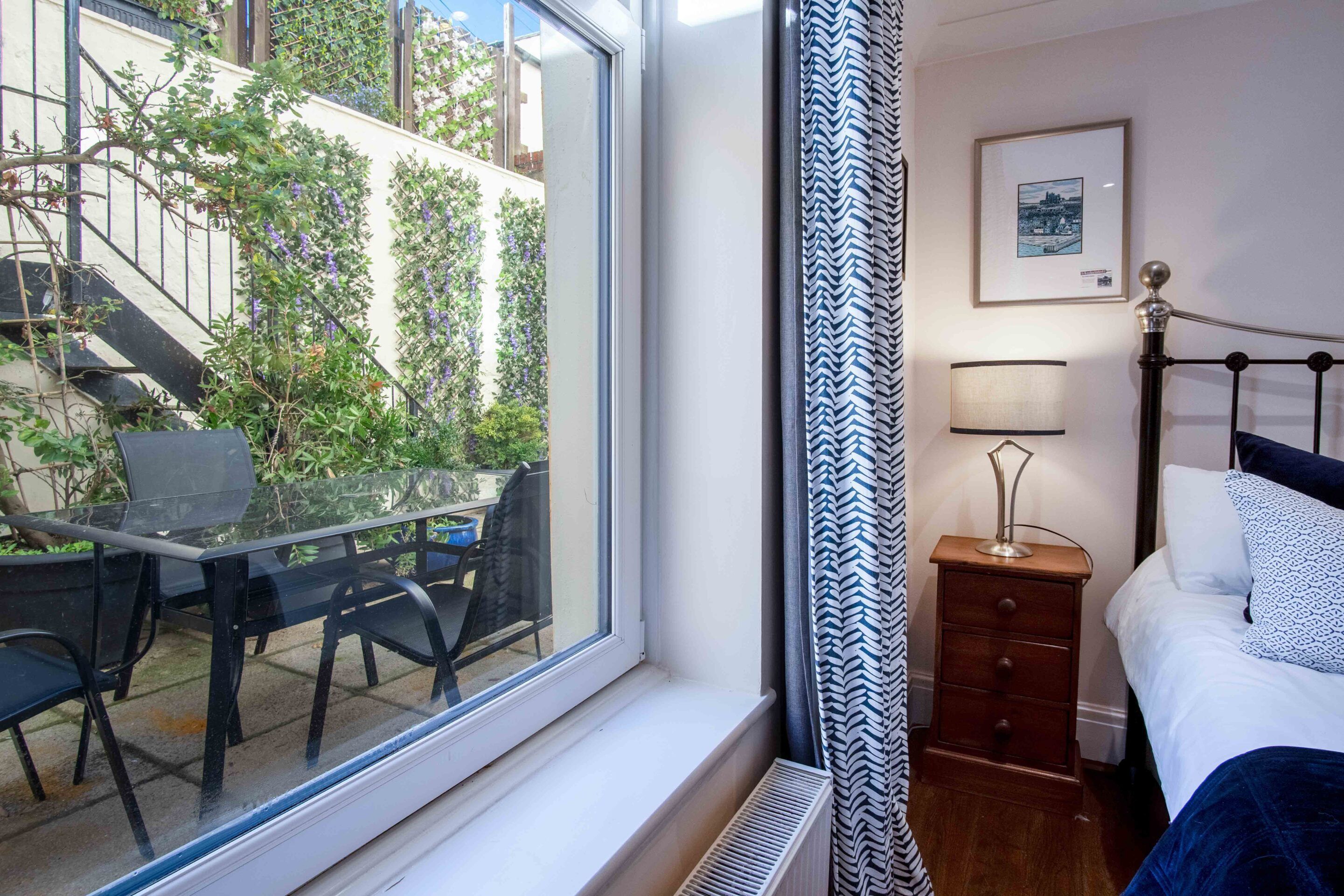 Apartment, mit Bad (2 Bedroom Courtyard) | 1 Schlafzimmer