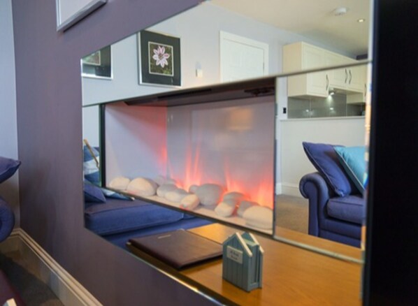 Apartment, Ensuite, Sea View ( 2 Bedroom - Beach Life) | Television