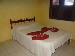 Free WiFi, bed sheets