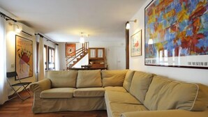 公寓, 2 間臥室, 陽台, 城市景觀 (Calle Coltrera) | 客廳 | 電視