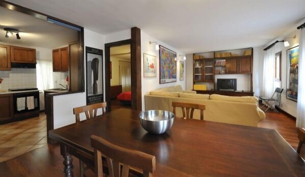 Apartment, 2 Schlafzimmer, Balkon, Stadtblick (Calle Coltrera) | Wohnbereich