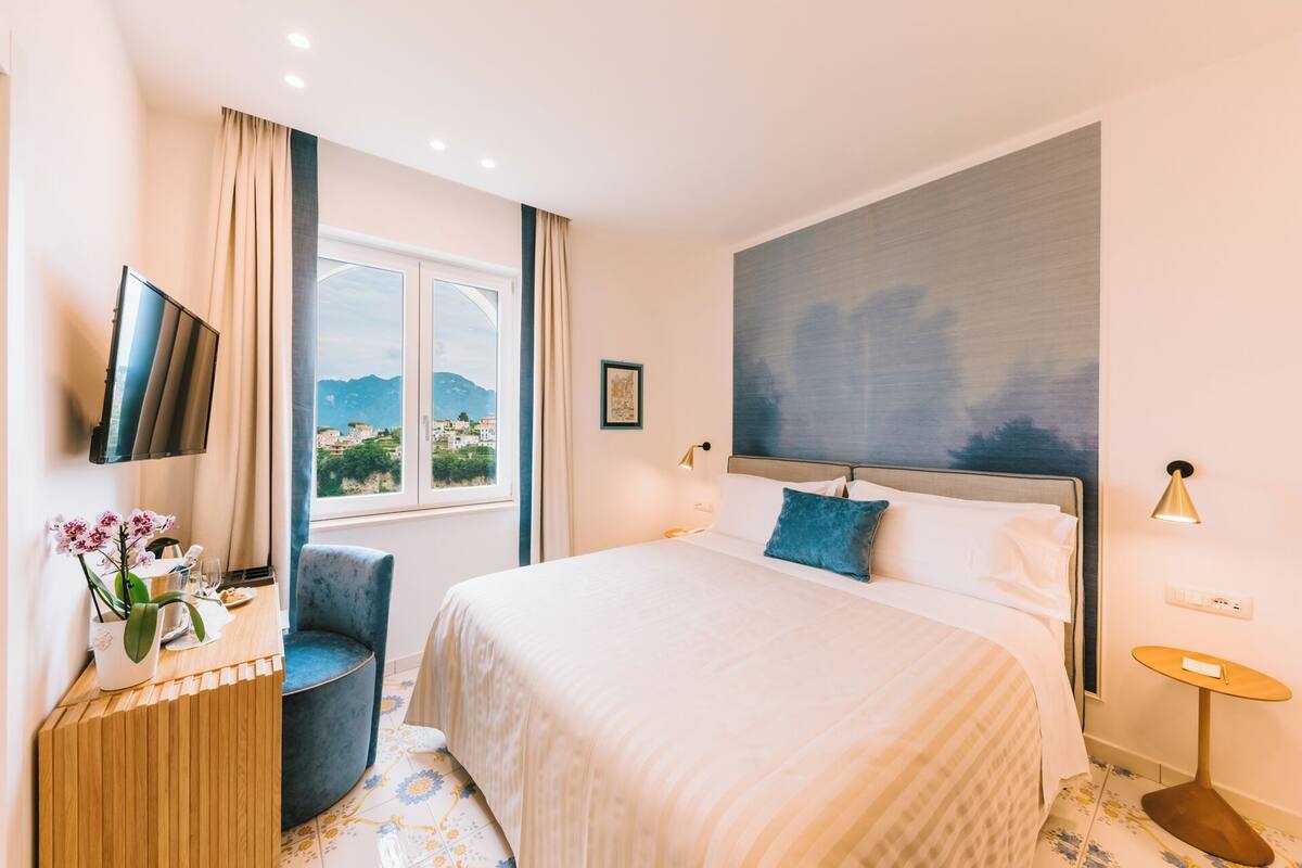 Chambre Classique, vue partielle sur la mer, dans les dépendances (Ribes)