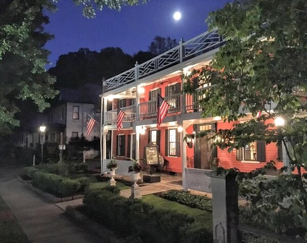 The Buxton Inn - Granville, OH