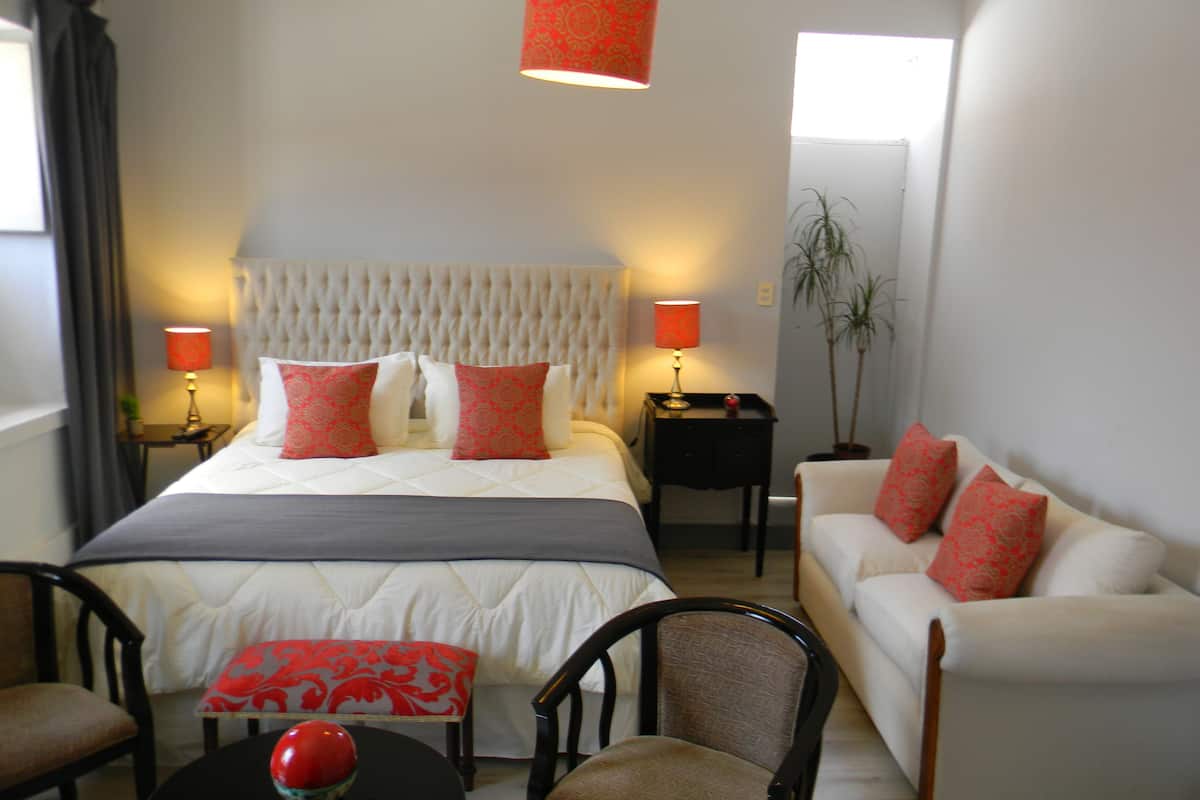 deluxe suite | 1 bedroom, premium bedding, soundproofing, free wifi