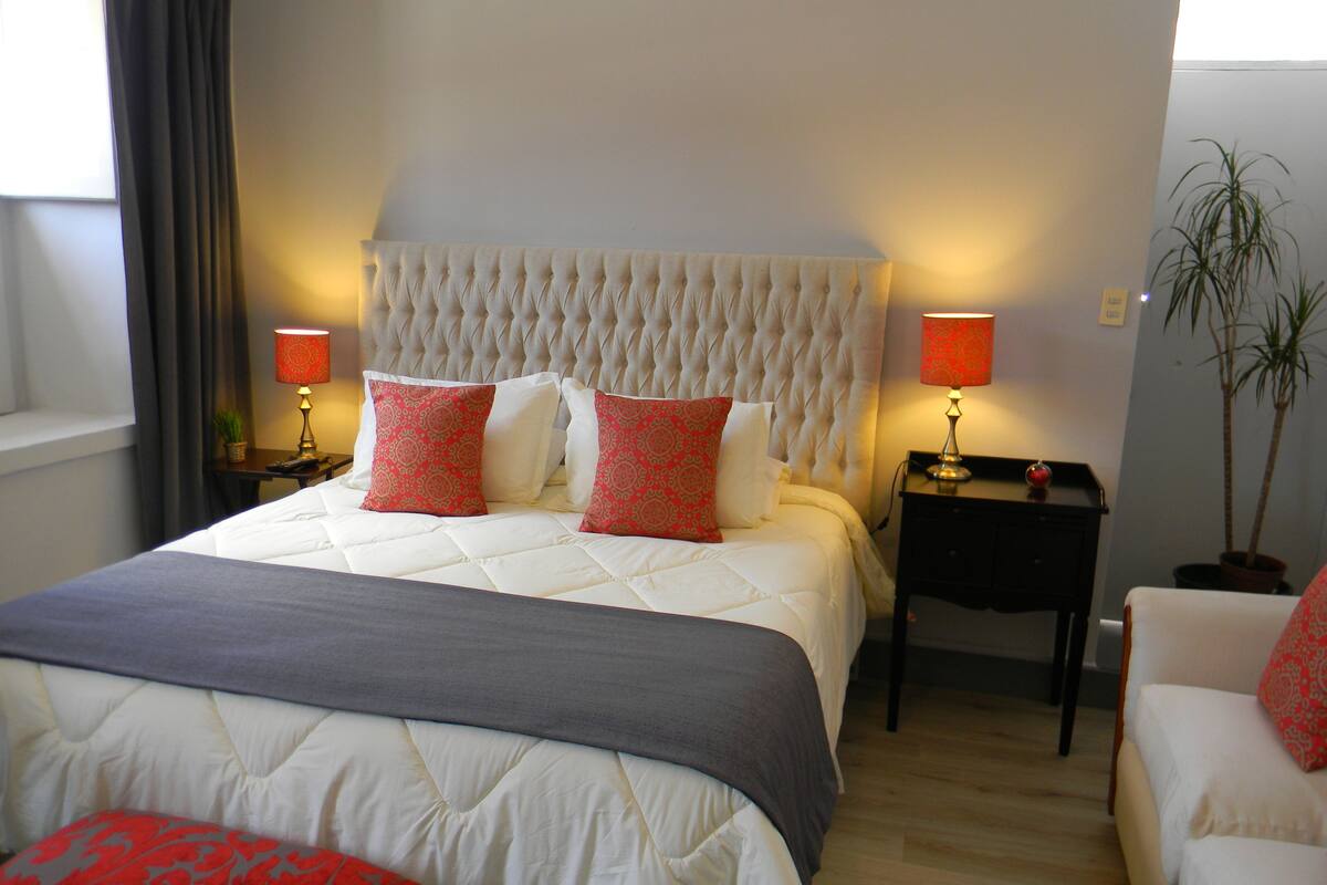 deluxe suite | 1 bedroom, premium bedding, soundproofing, free wifi