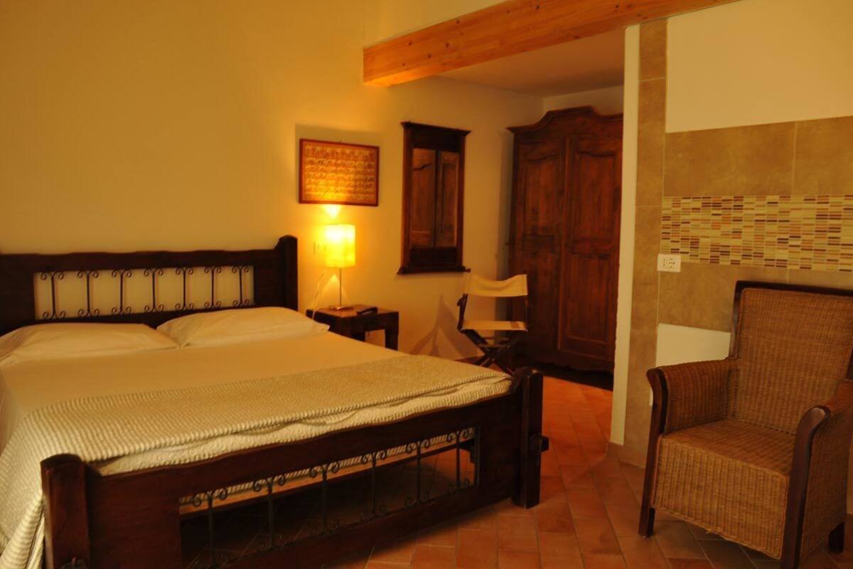 Quarto casal ou duplo | Frigobar, cofres nos quartos, escrivaninha