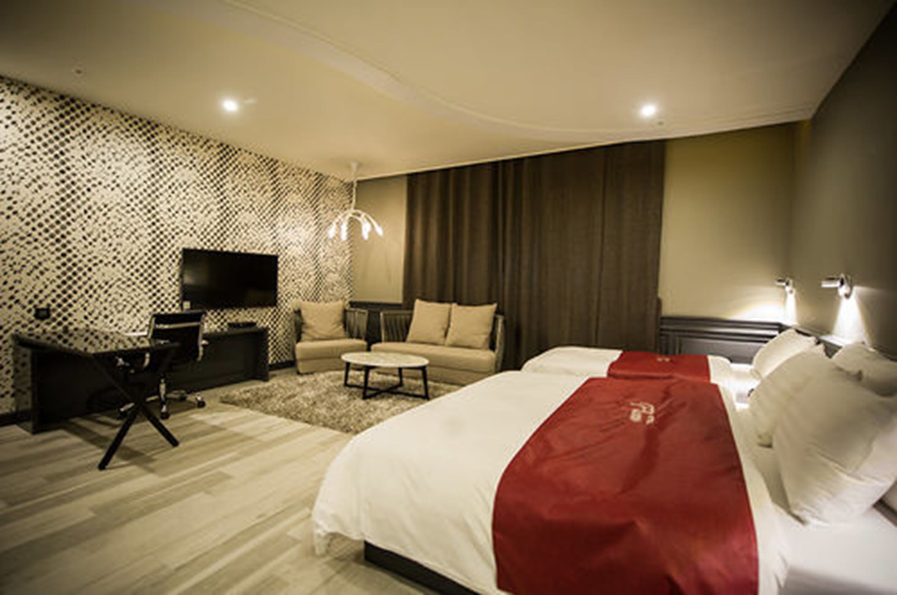 Suite (Twin) | Premium bedding, free WiFi