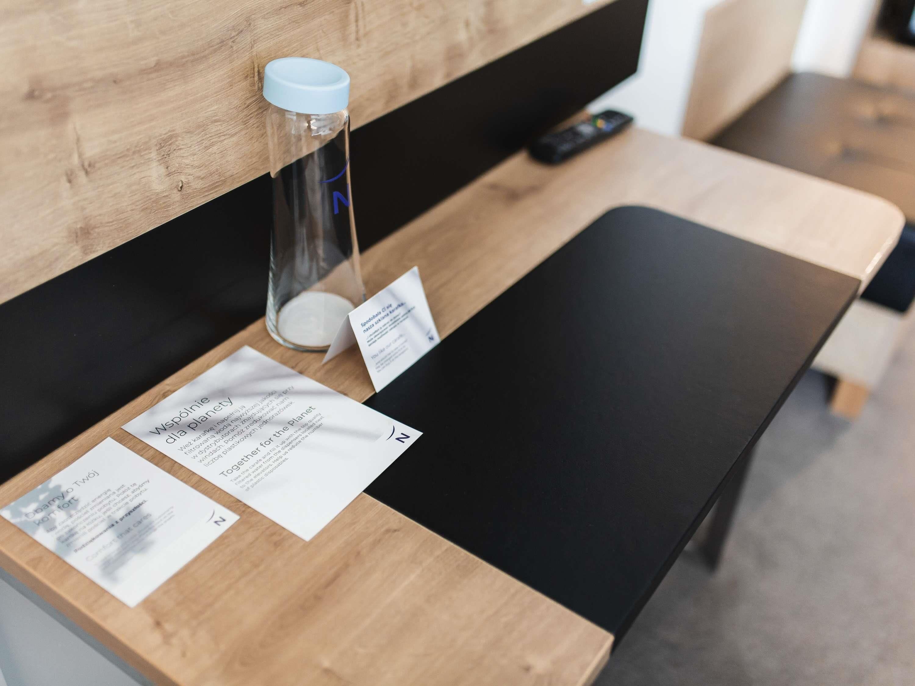 Literie hypoallergénique, minibar, coffres-forts dans les chambres