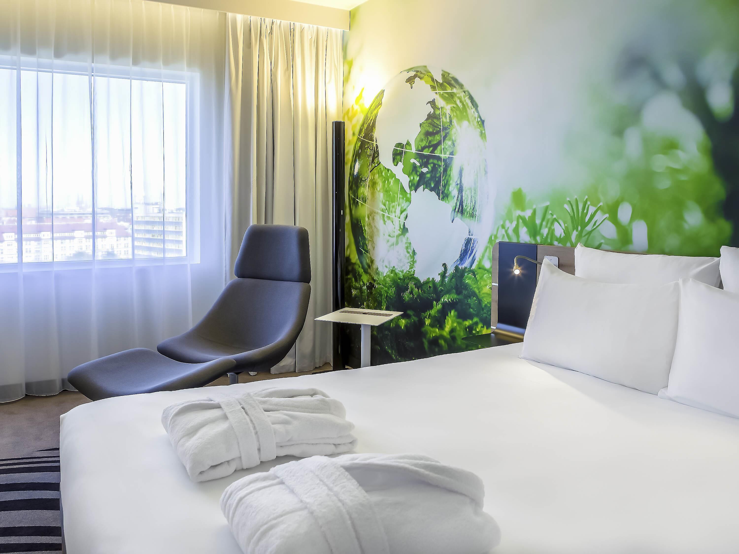 Ropa de cama hipoalergénica y minibar 