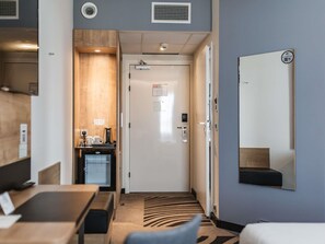 Superior-værelse | Allergivenligt sengetøj, minibar, pengeskab på værelset, skrivebord