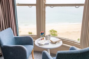 Hypo-allergenic bedding, desk, iron/ironing board, bed sheets - The St Ives Bay Hotel (St Ives)