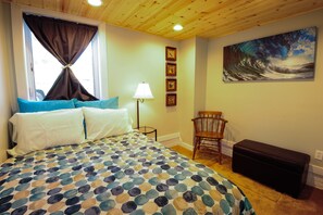 Habitación Confort, 1 cama matrimonial (Shared Bath) | Sábanas de algodón egipcio, ropa de cama de alta calidad y edredón