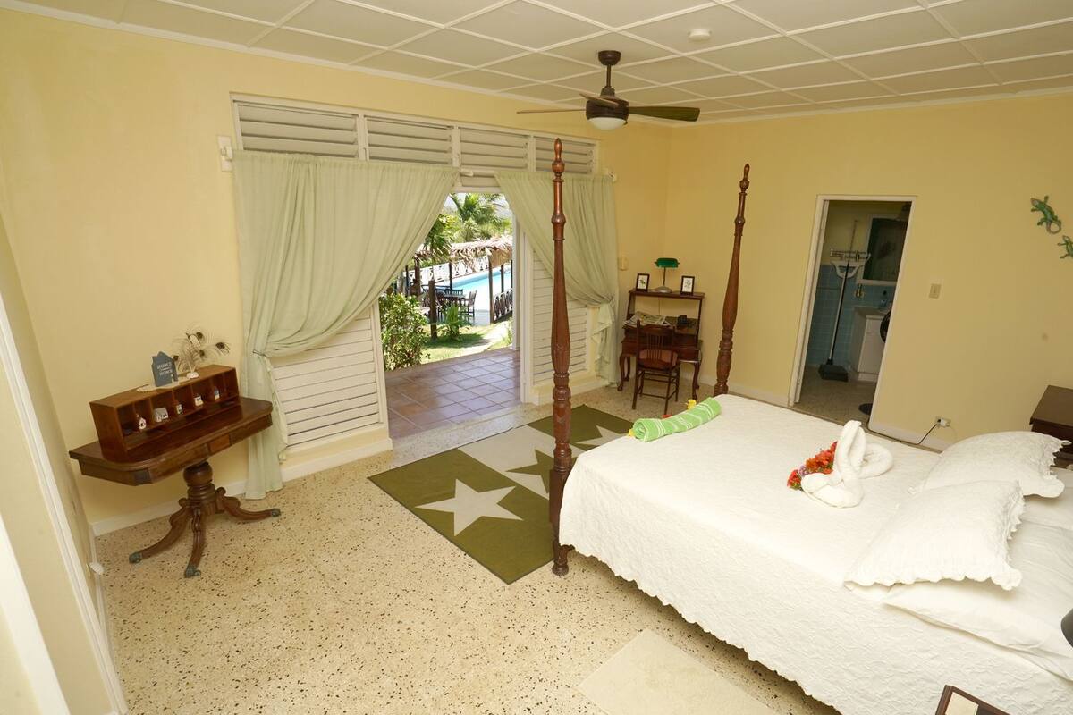 Superior-Doppel- oder -Zweibettzimmer, Mehrere Betten, Balkon, Bergblick (Hummingbird)