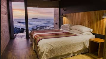 Standard Double Room, Ocean View | Premium bedding, in-room safe, free WiFi, bed sheets