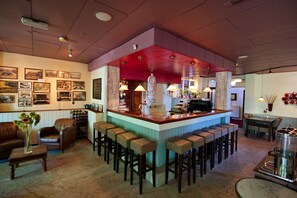 Bar (en el alojamiento)