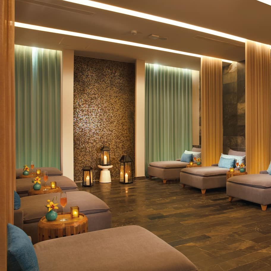 Couples treatment rooms, sauna, steam room, body treatments