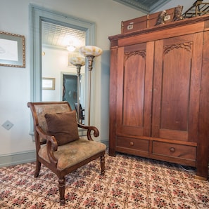 King Suite, 1 King Bed (Historic)
