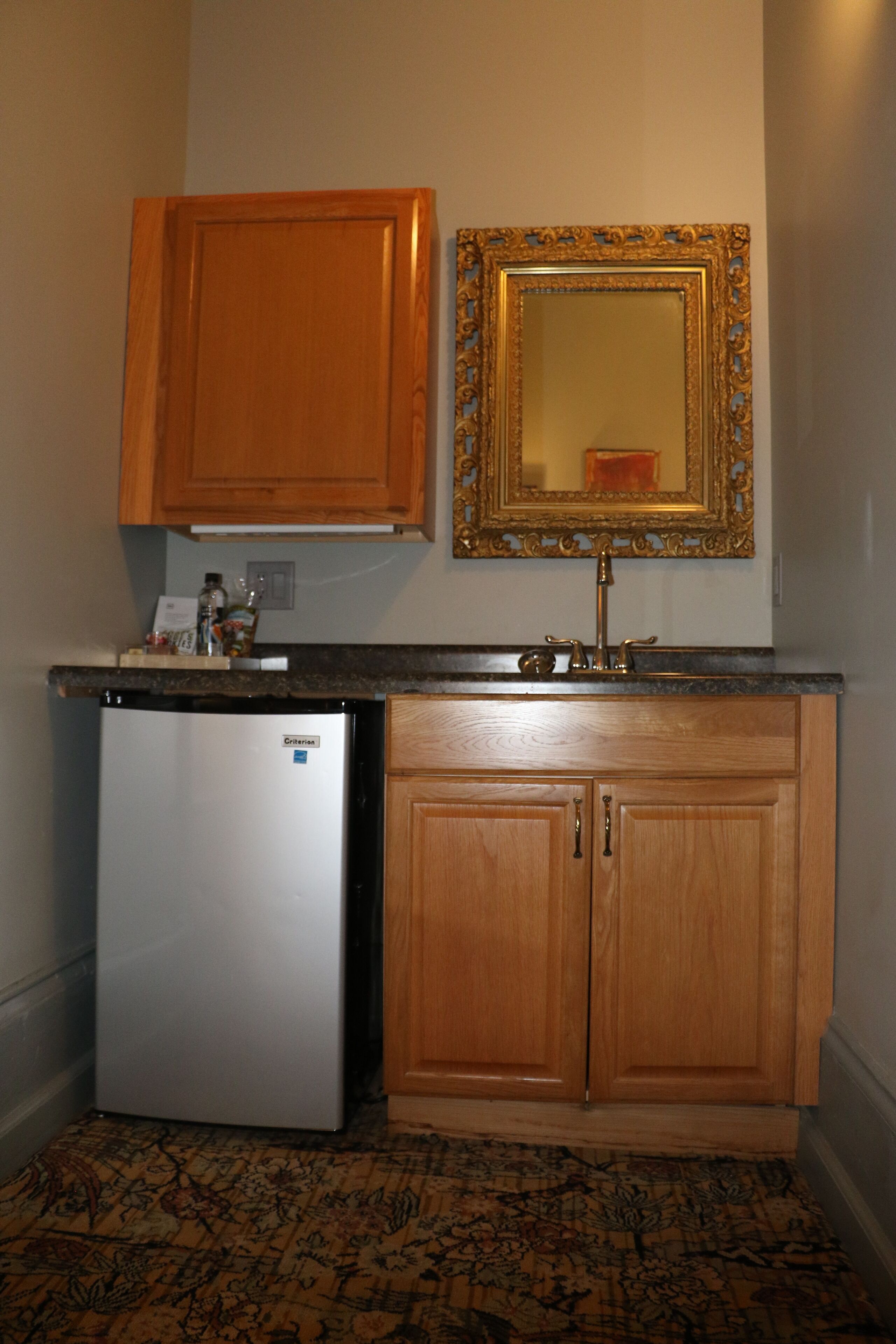 double queen suite, 2 queen beds (historic) | private kitchenette | mini-fridge, microwave