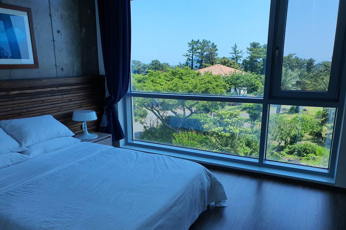 Green (Boutique Stay)
