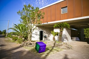 Exterior - Color in Jeju (Seogwipo)
