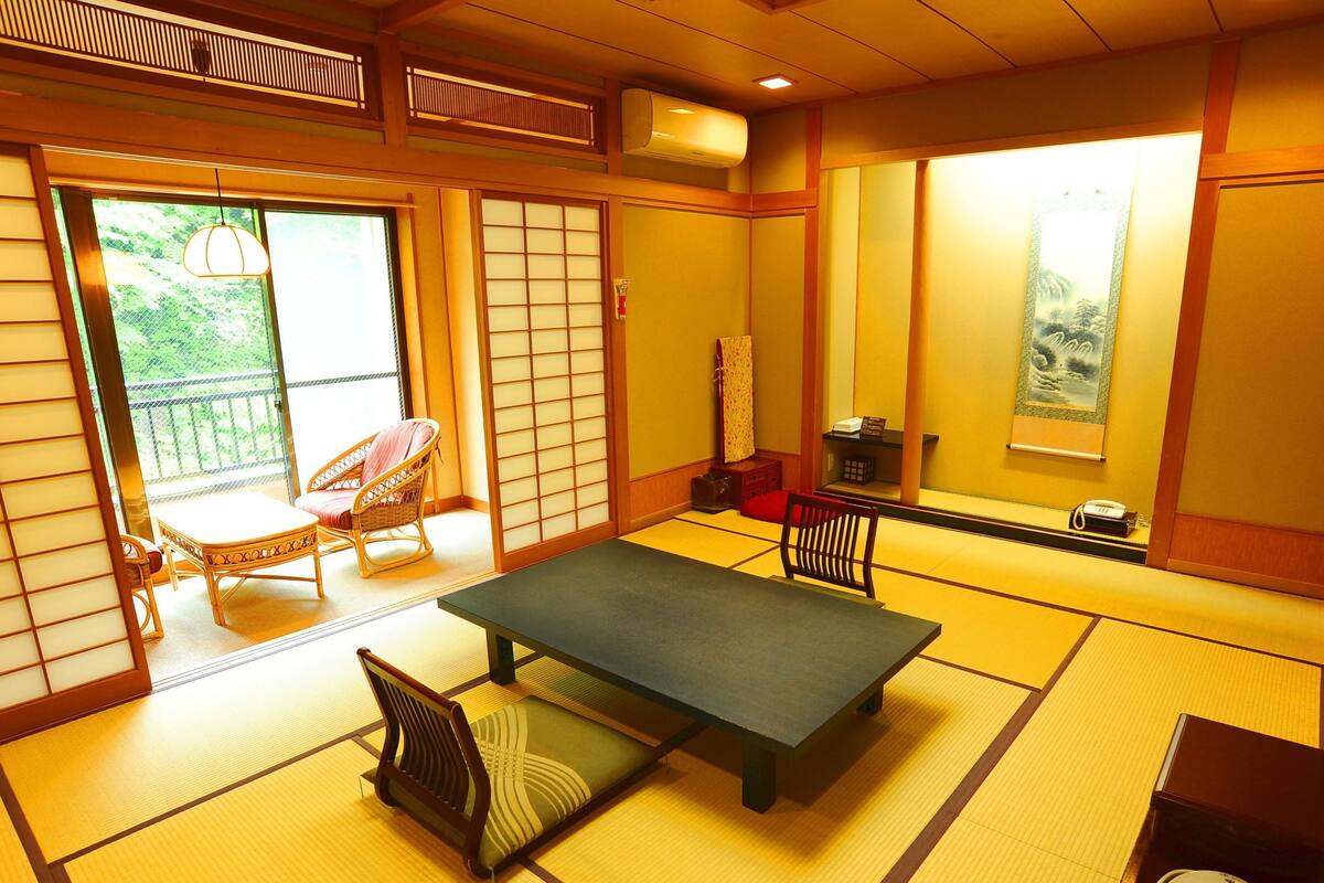 Phòng dành cho gia đình, quang cảnh sông (Traditional Japanese Style) | Két bảo mật tại phòng, truy cập Internet không dây miễn phí 
