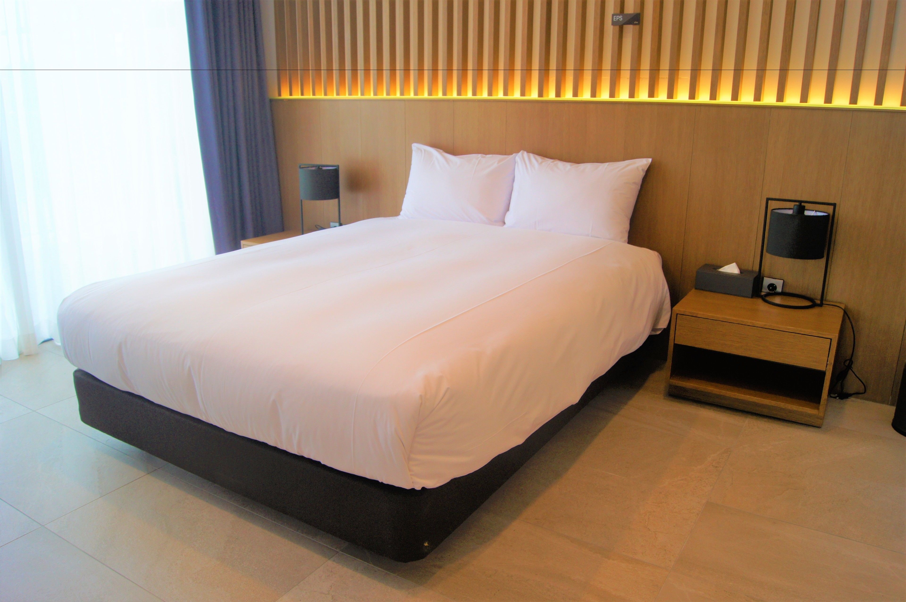 In-room safe, desk, soundproofing, free WiFi