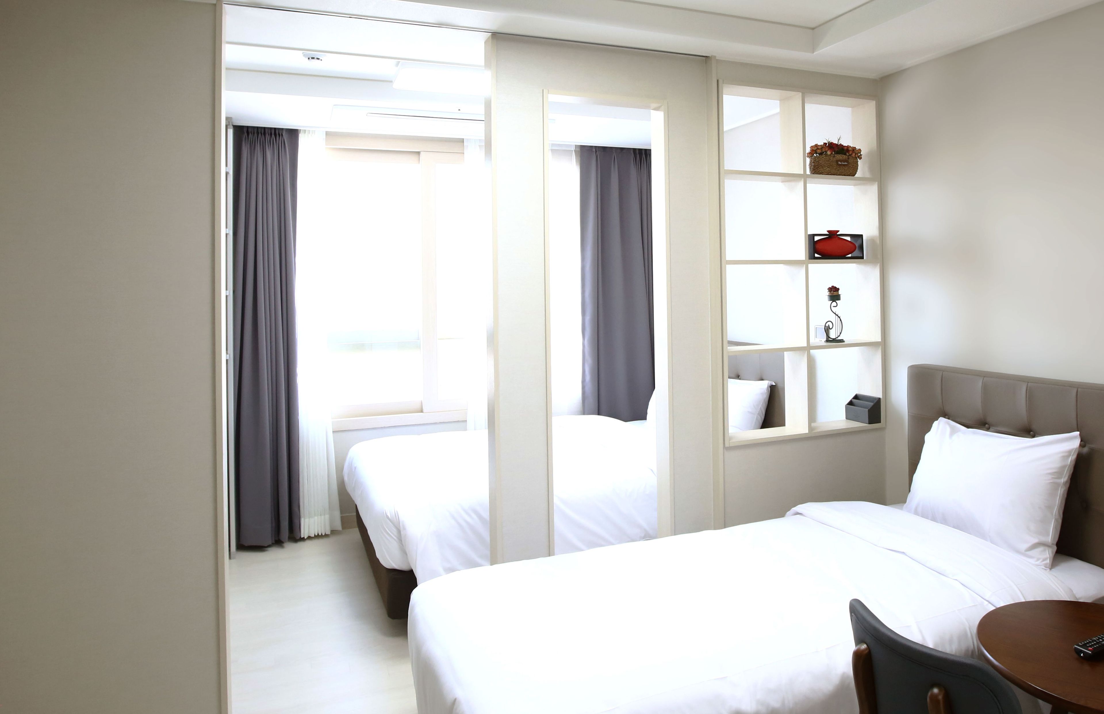 in-room safe, desk, soundproofing, free wifi