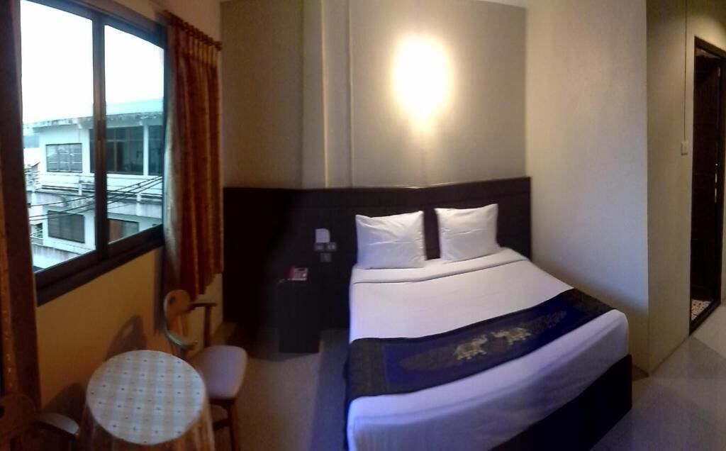 desk, blackout curtains, rollaway beds, free wifi