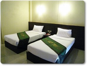 Superior Twin | Desk, blackout drapes, rollaway beds, free WiFi