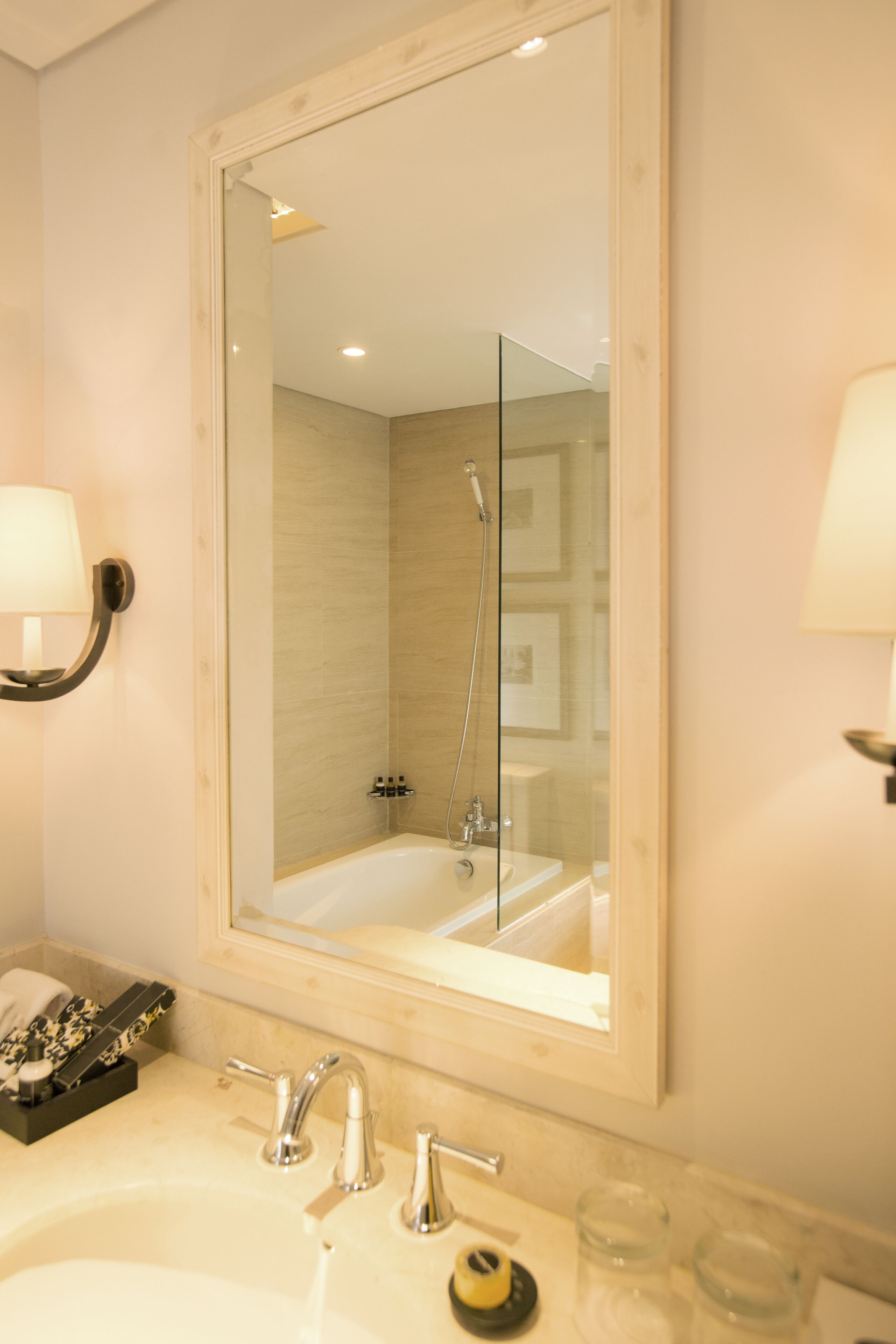 shower, free toiletries, bathrobes, slippers