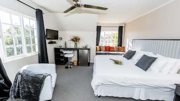 Habitación ejecutiva con 1 cama matrimonial o 2 individuales | Ropa de cama de alta calidad y minibar