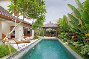 Outdoor pool - Desa Di Bali Villas (Kerobokan)