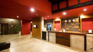 Reception - B2 Chiang Rai Boutique & Budget Hotel (Chiang Rai)