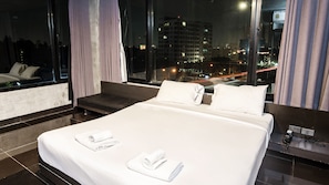 Superior Premier | Blackout drapes, free WiFi, bed sheets