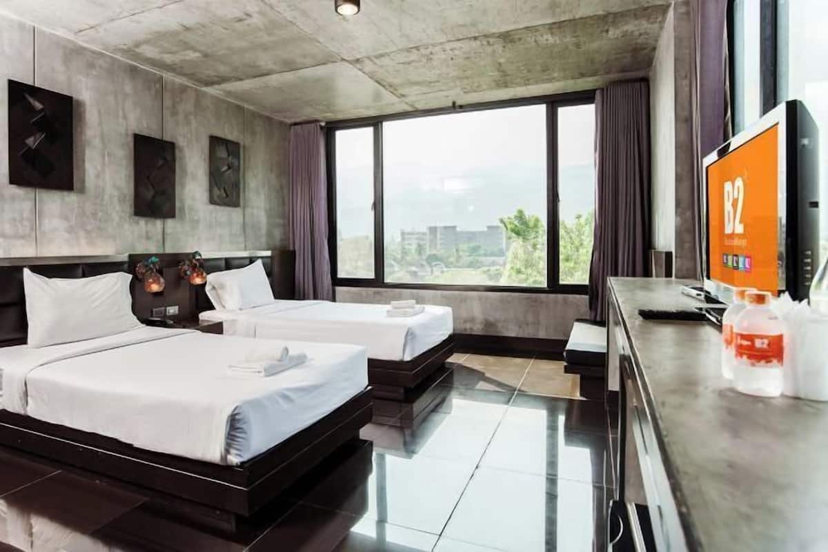 Blackout curtains, free WiFi, bed sheets