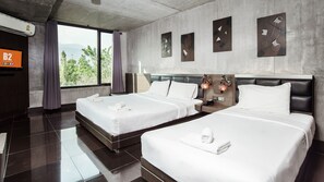 Luxury Triple Room | Blackout curtains, free WiFi, bed sheets - B2 Black Business & Budget Hotel (Chiang Mai)