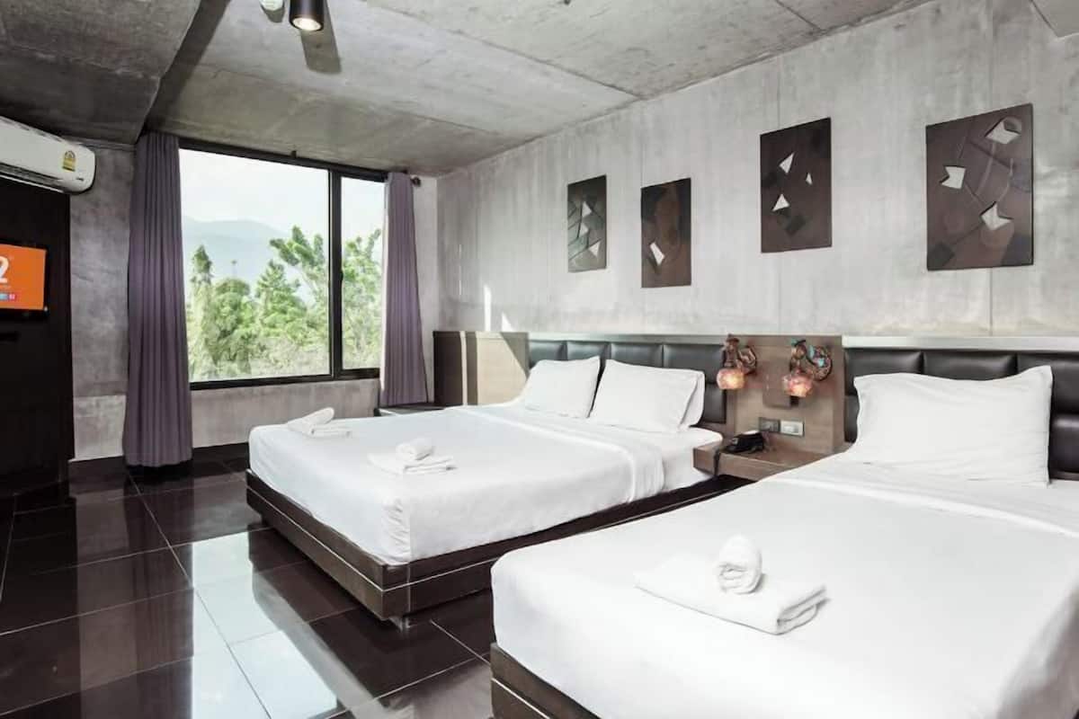 Blackout curtains, free WiFi, bed sheets