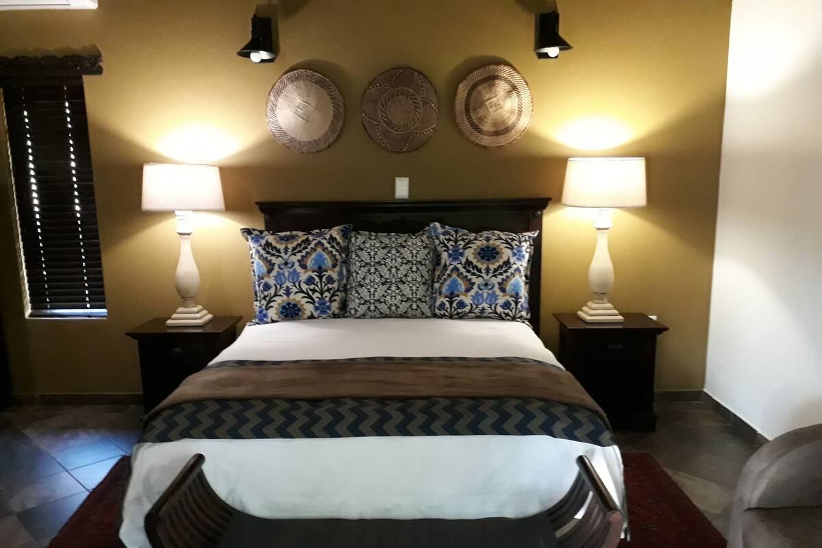 Chambre Double Luxe | Literie de qualité supérieure, couette en duvet d'oie