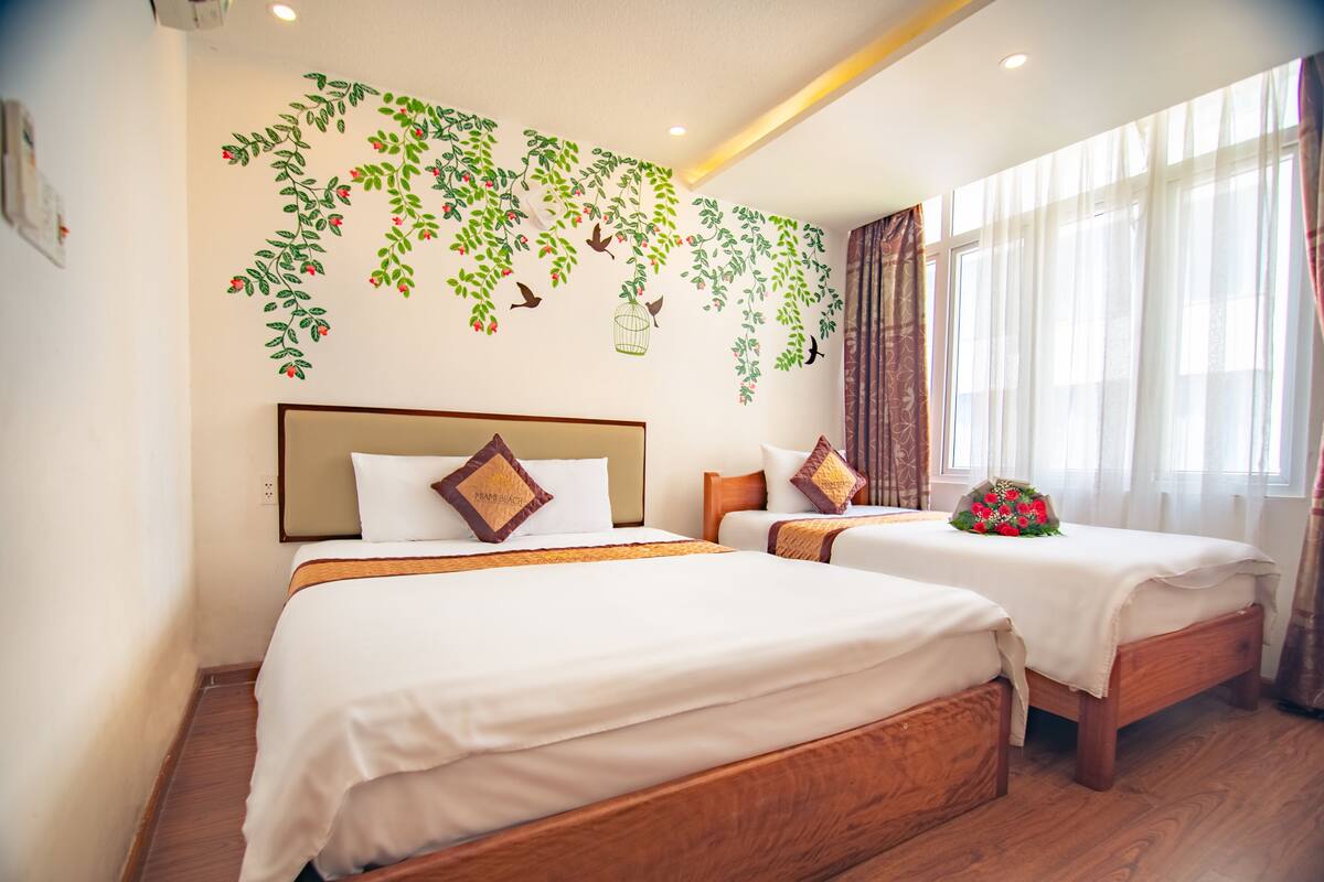 Deluxe Triple Room, 1 Bedroom, Non Smoking, City View | 1 bedroom, minibar, in-room safe, soundproofing